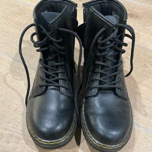 girls doc marten combat boots